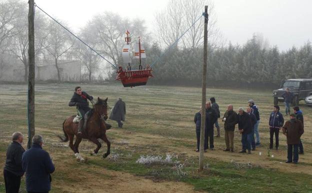 Carrera de cintas de los quintos.