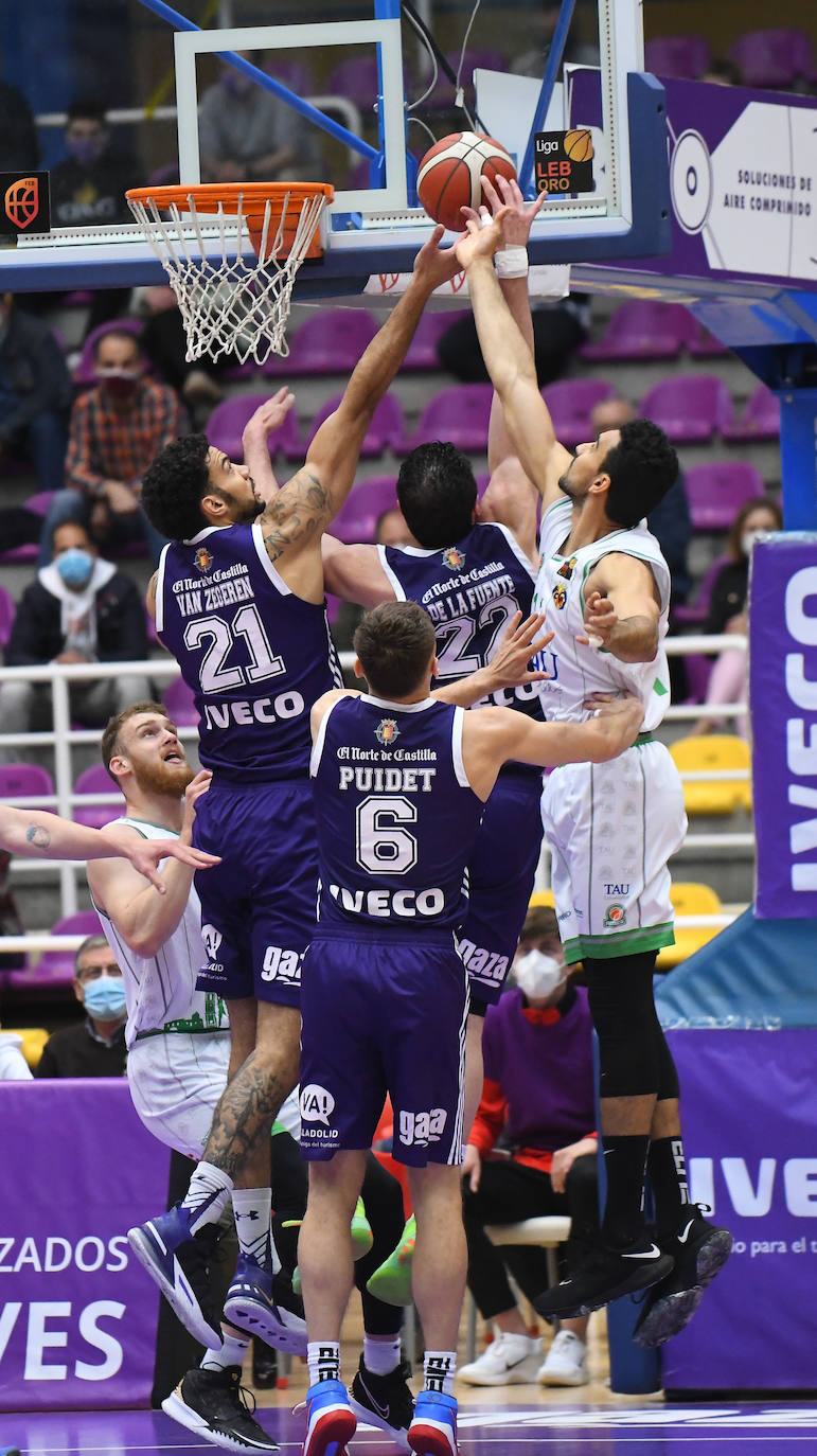 Fotos: Real Valladolid de Baloncesto 83 - 88 Tau Castelló