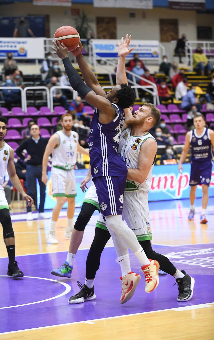 Fotos: Real Valladolid de Baloncesto 83 - 88 Tau Castelló