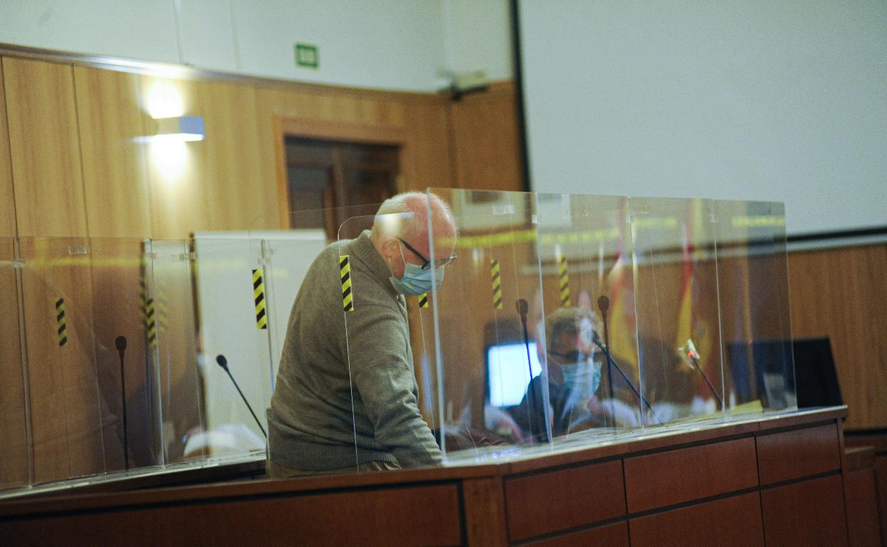 El excapellán, durante el juicio en la Audiencia de Valladolid. 