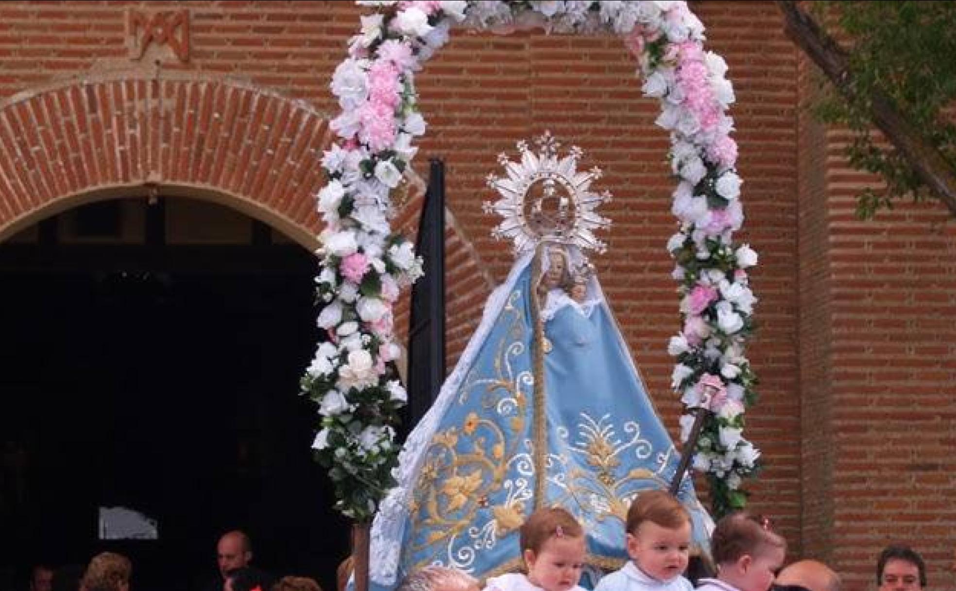 Imagen de la última subida de la Virgen de la Casita de Alaejos.