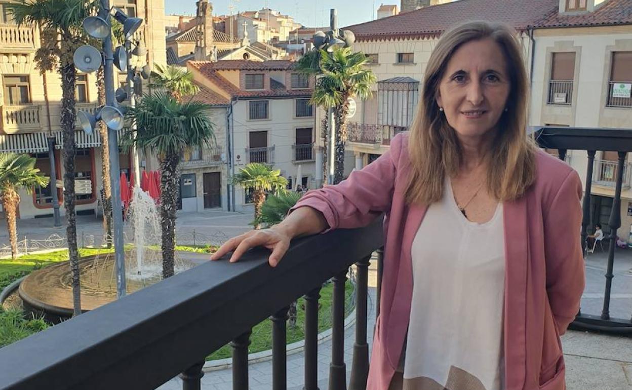 La alcaldesa de Alba de Tormes, María Concepción Miguélez.