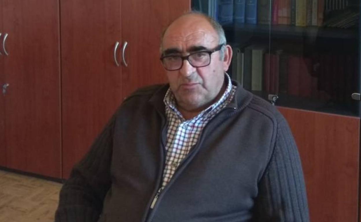 El alcalde de Bayubas de Abajo, Juan José Oliva.