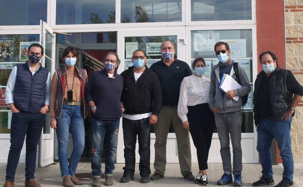 Profesionales del mundo del cine, la televisión y la publicidad que colaboran en el rodaje del cortometraje.