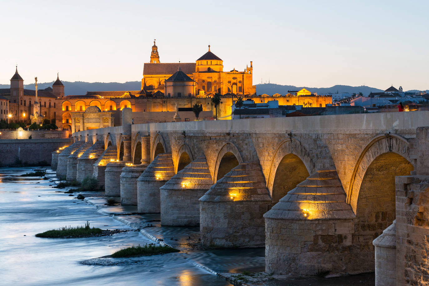 Por otra parte, España va a estar lista en junio para utilizar el certificado verde digital europeo y para decir a todos los turistas del mundo que pueden volver a visitar el país.