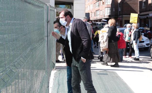 Luis Tudanca y Óscar Puente visitan las obras del túnel de Andrómeda en Valladolid. 