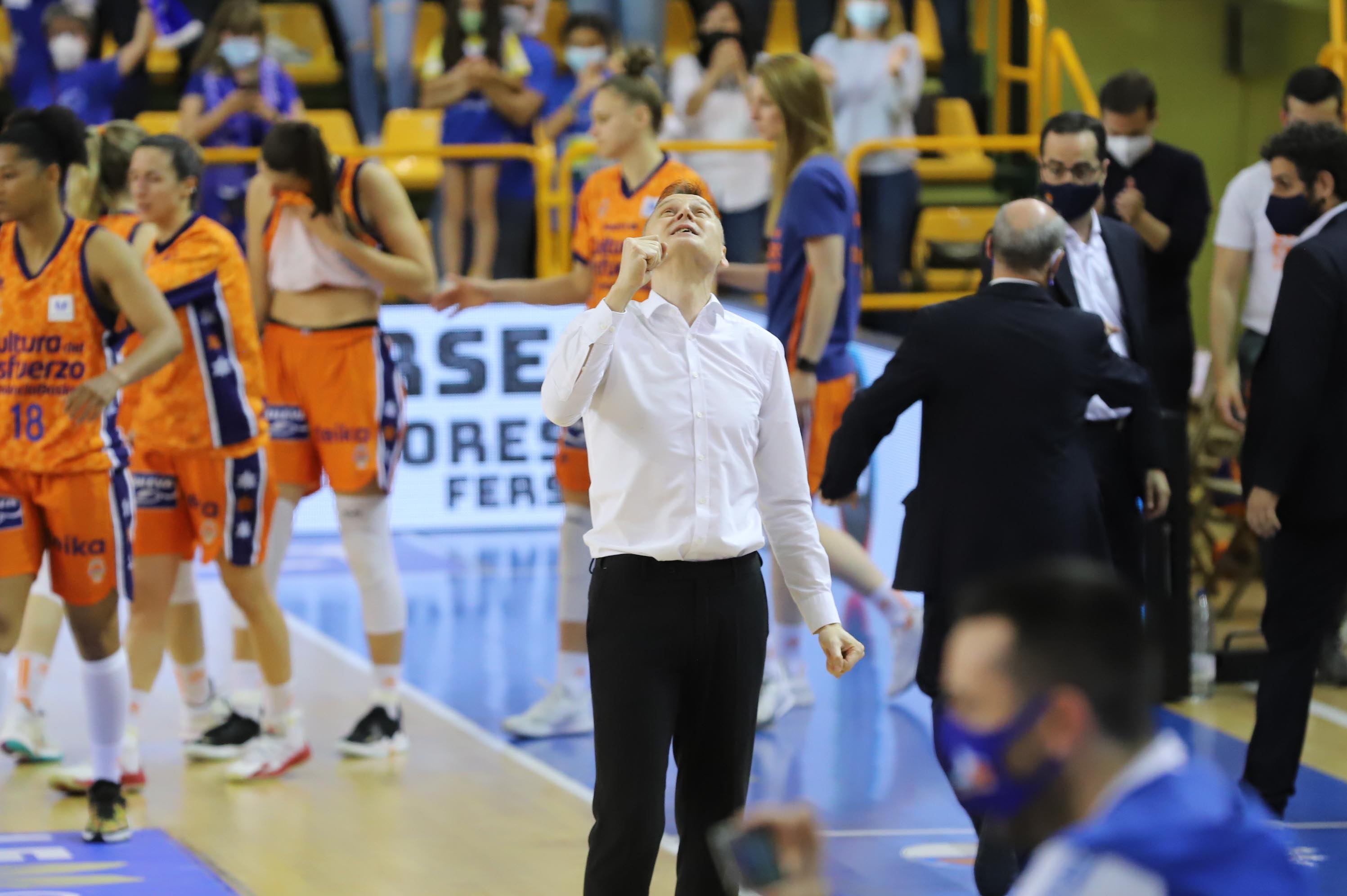 Celebración  del CB Avenida