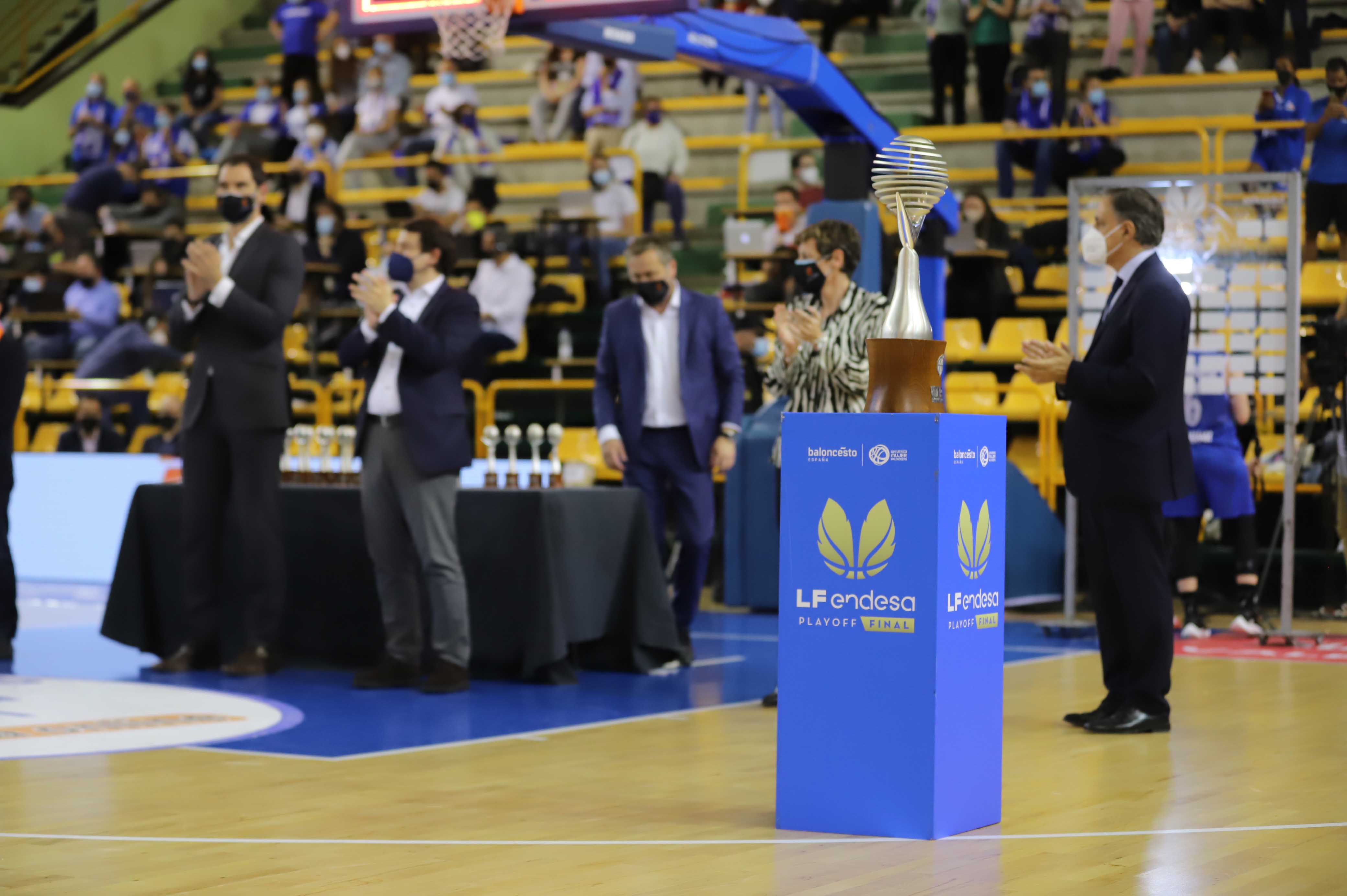 Celebración  del CB Avenida