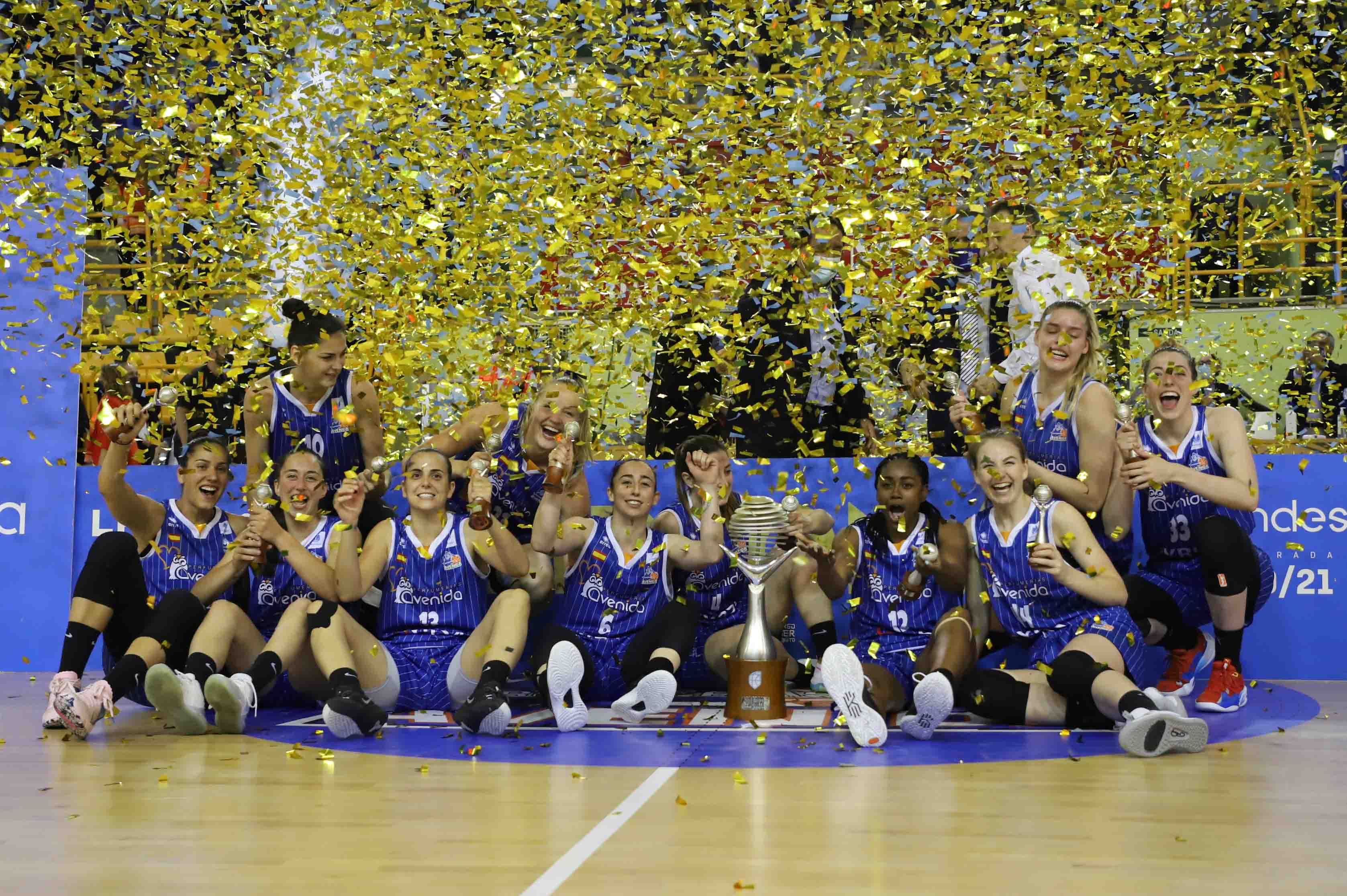 Celebración  del CB Avenida
