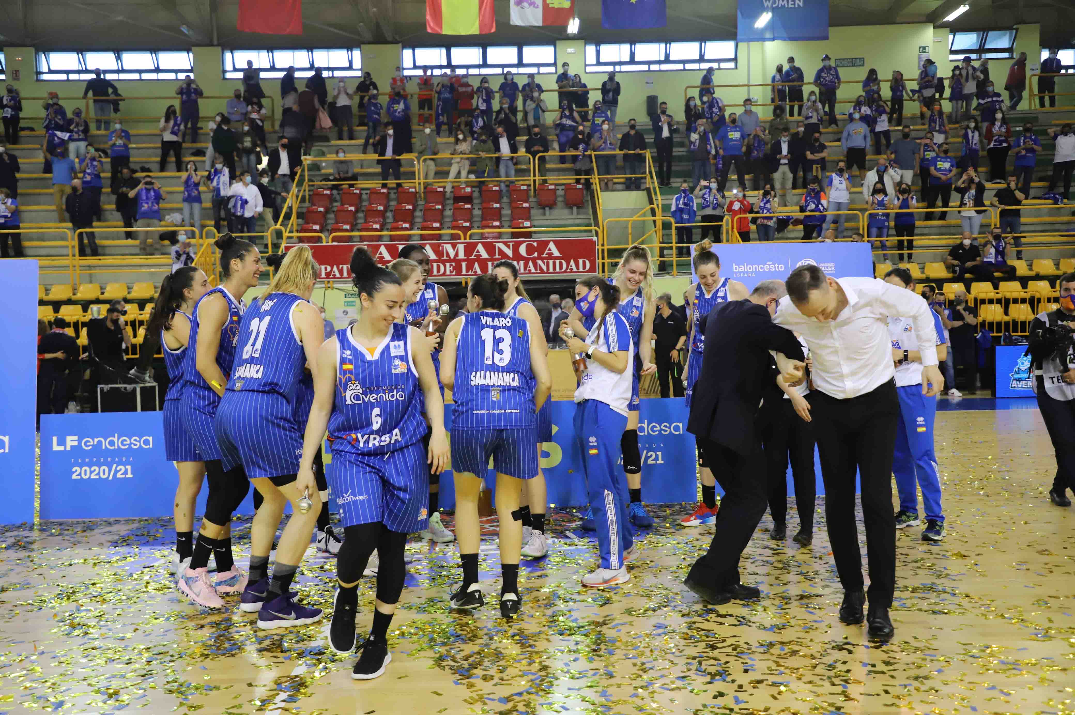 Celebración  del CB Avenida