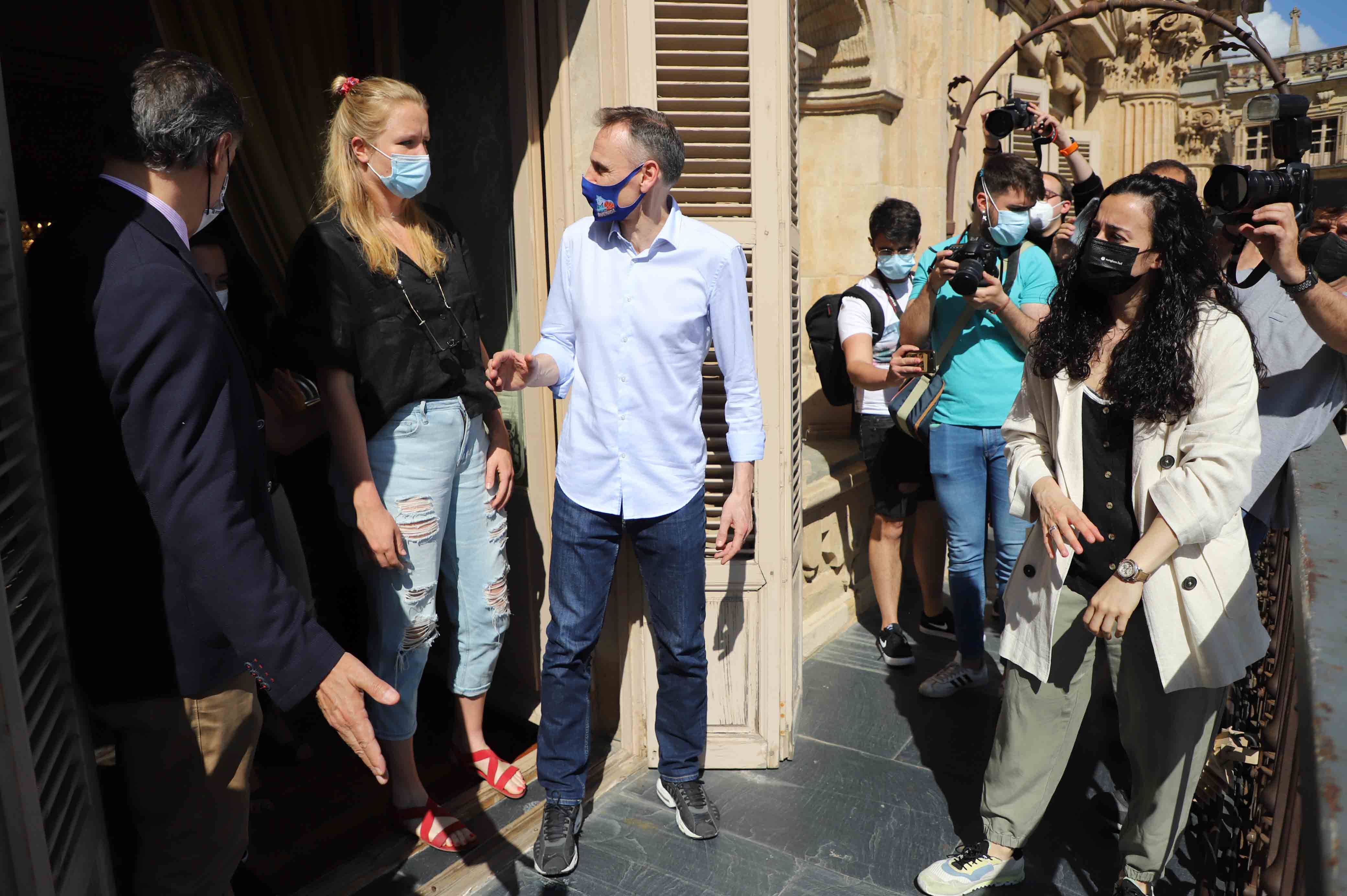 Fotos: Recepción en el Ayuntamiento al CB Avenida