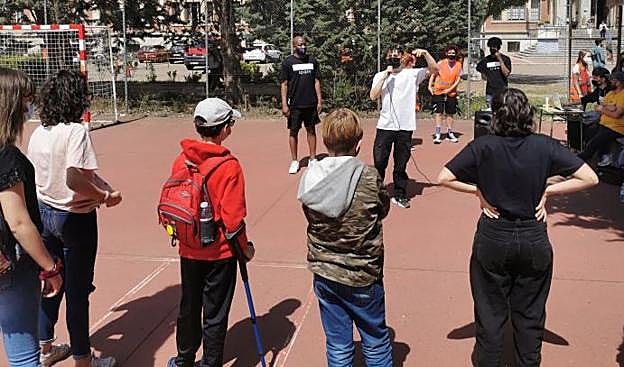 Taller de baile 'free style' en el Seminario de Valladolid.