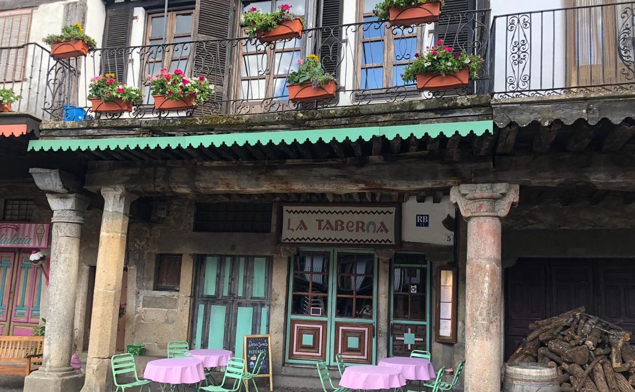 Una de las fachadas que ha cambiado su aspecto para el rodaje