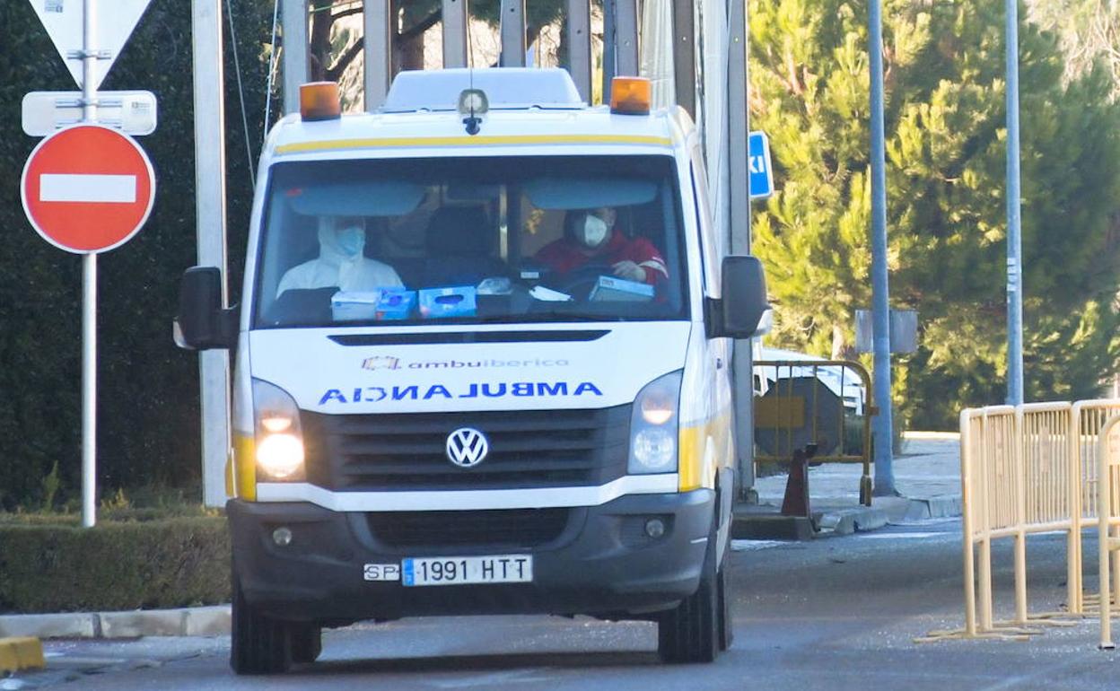 Una ambulancia del Sacyl, en una imagen de archivo.