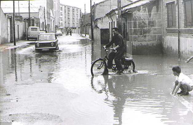 Fotos: Estampas del Valladolid antiguo (LXXIV): días de lluvia