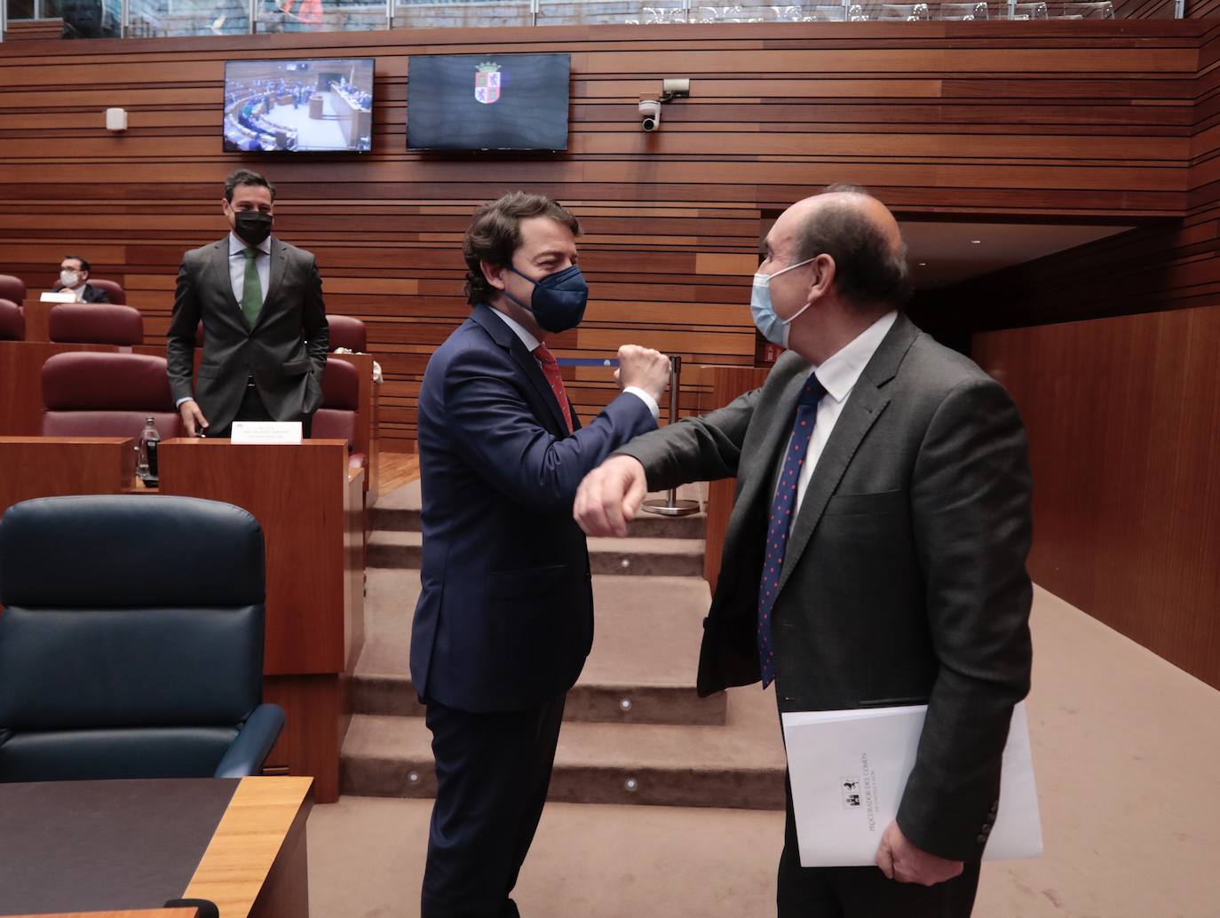 Fotos: El procurador del Común interviene en el pleno de las Cortes