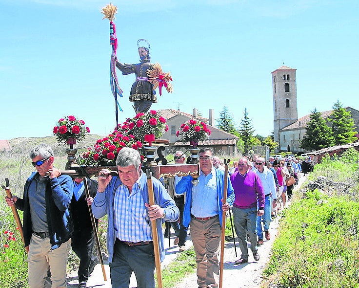 Procesión de San Isidro en un pueblo de la provincia de Segovia.