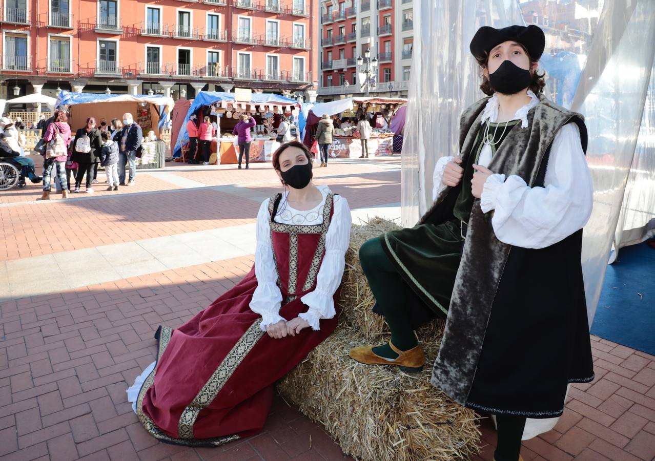 Fotos: El Mercado Castellano abre sus puertas en la Plaza Mayor de Valladolid