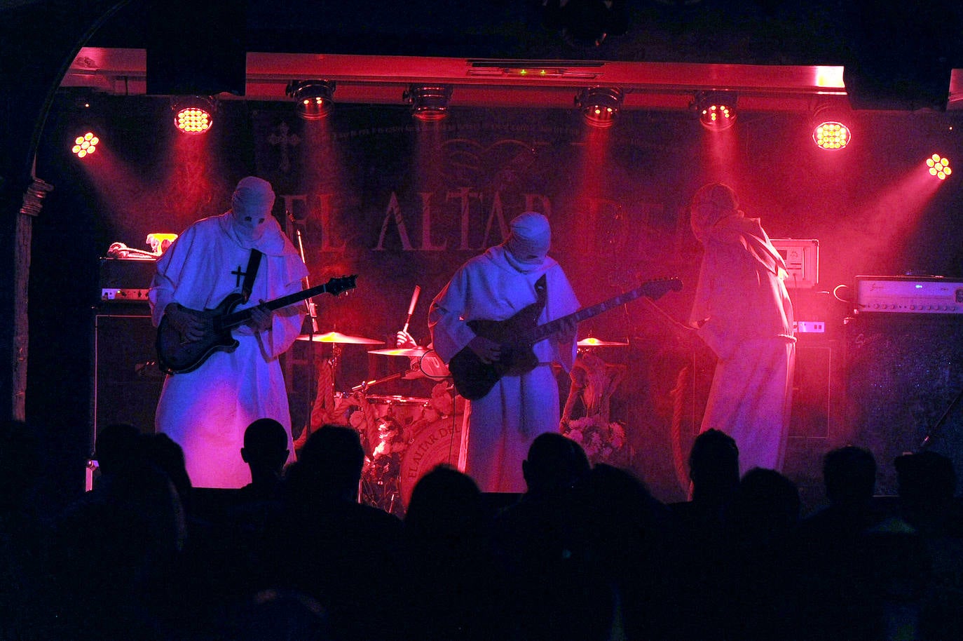 Fotos: Concierto del Altar del Holocausto en la sala Porta Caeli de Valladolid