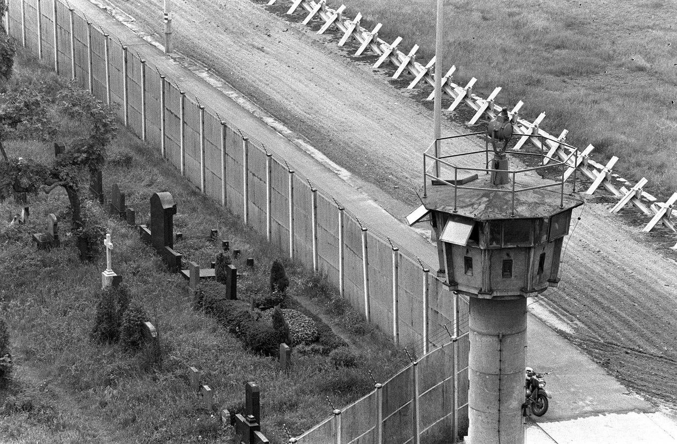 Vistas generales del Muro de Berlín.