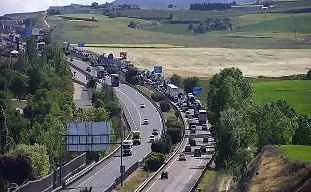 Retenciones por la tarde en la autovía en sentido a Simancas. 