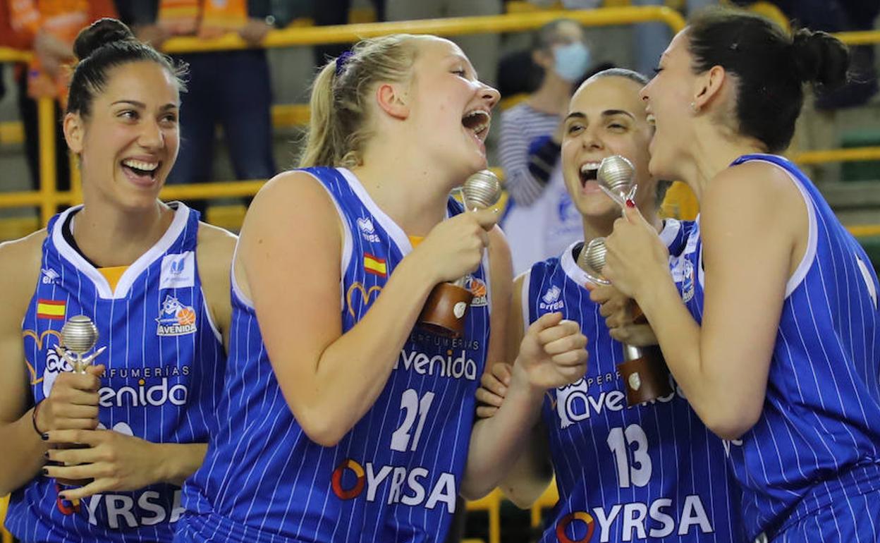 Hof (21), en el centro, en la celebración de la Liga. 