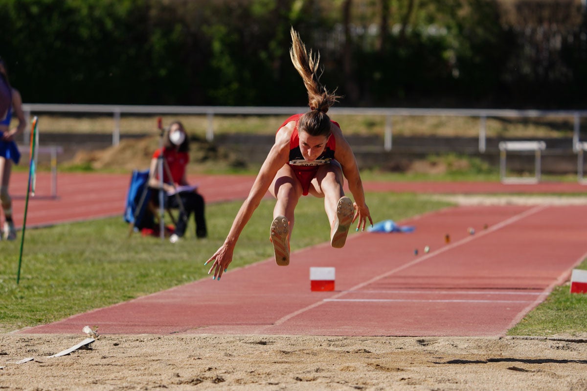 Jornada de atletismo en Las Pistas del Helmántico