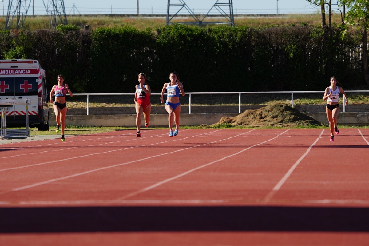 Jornada de atletismo en Las Pistas del Helmántico