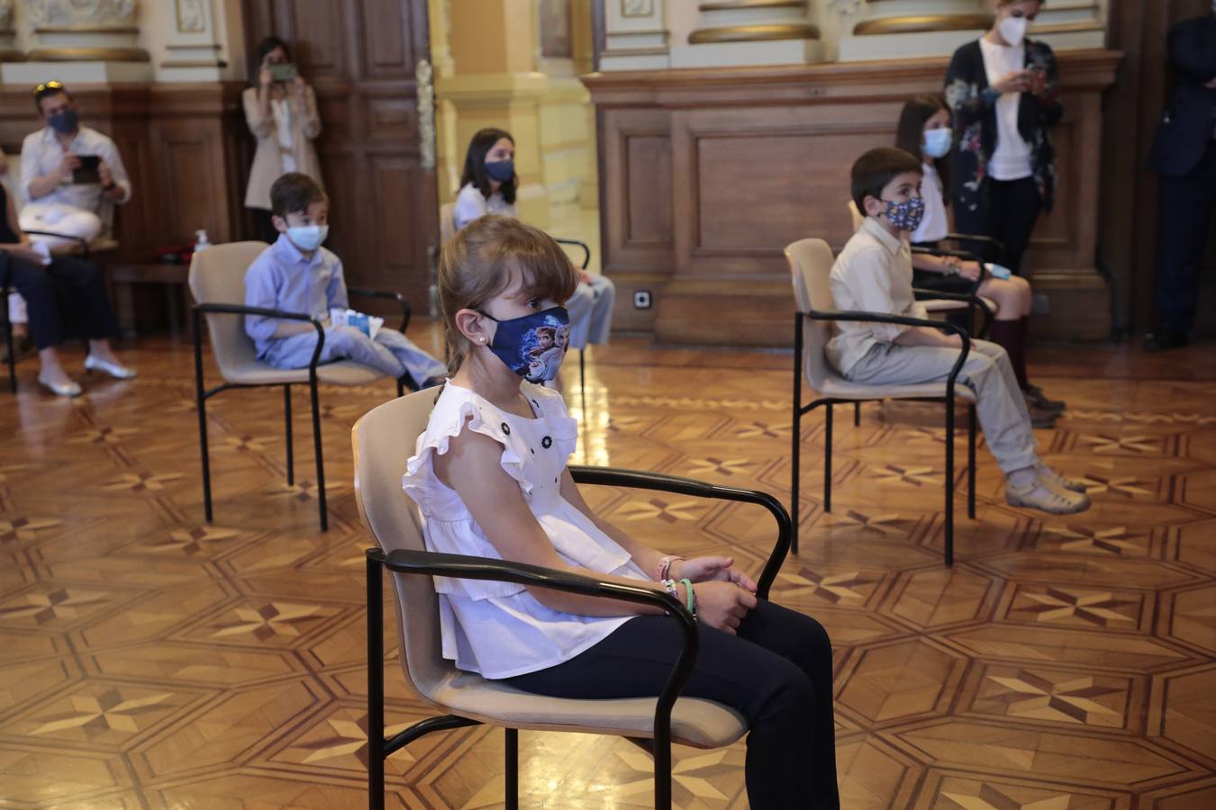 Fotos: Entrega de los premios de concurso de dibujo infantil &#039;Decora tu porta-mascarillas&#039;