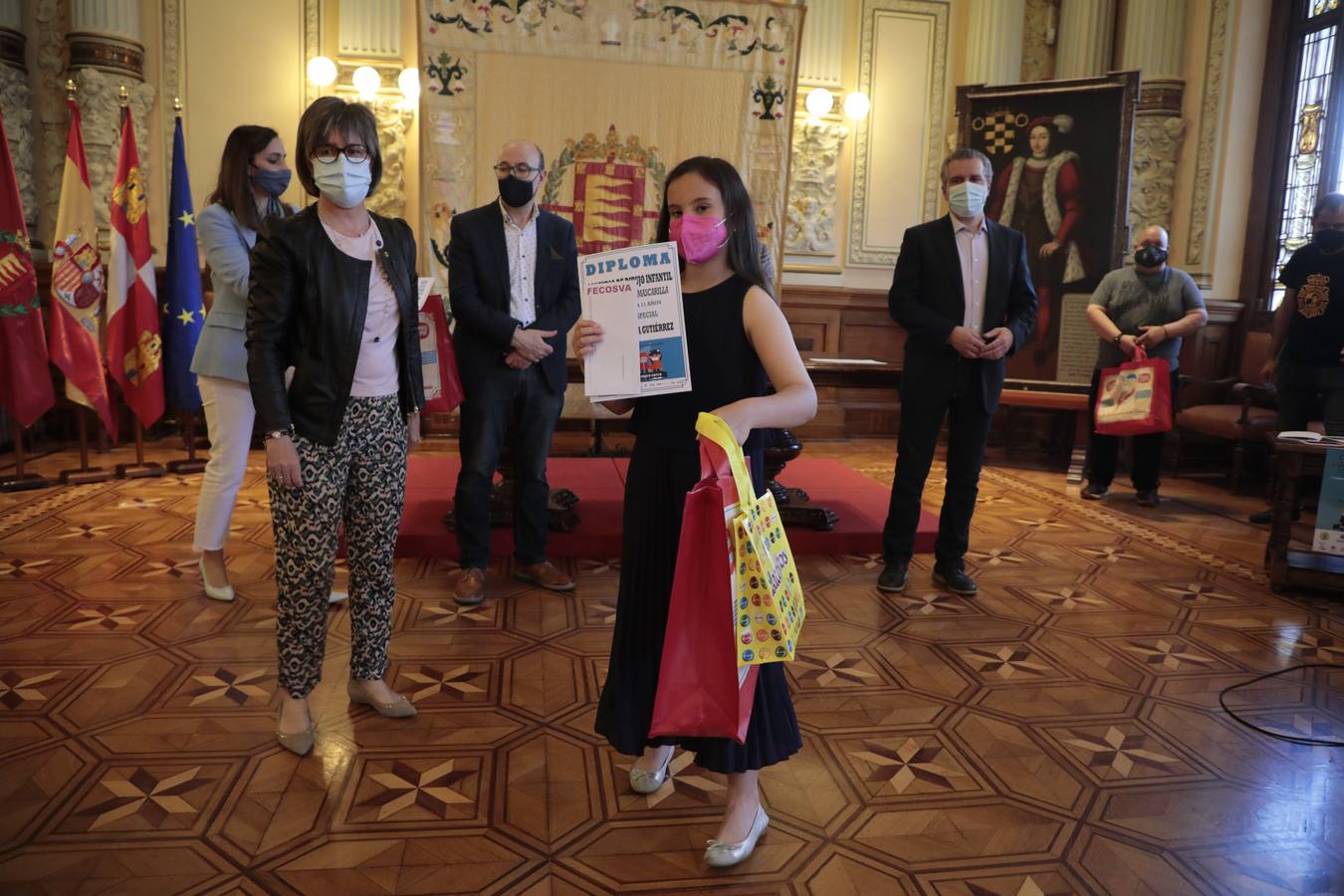 Fotos: Entrega de los premios de concurso de dibujo infantil &#039;Decora tu porta-mascarillas&#039;