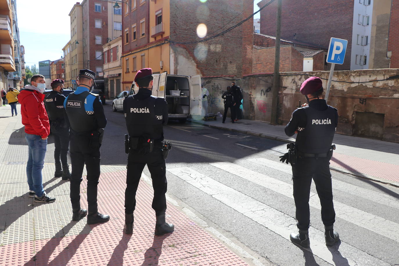 Fotos: Localizan un cadaver en El Crucero