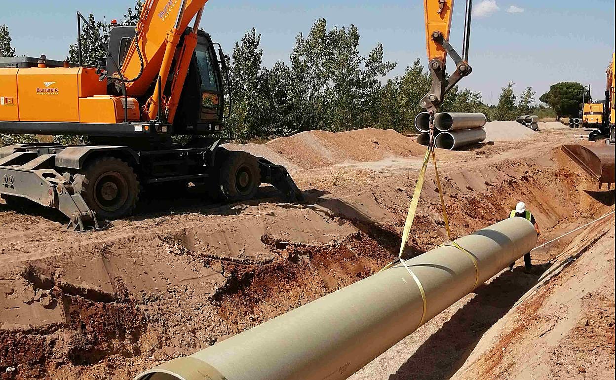 Obras en la modernización de regadío. 