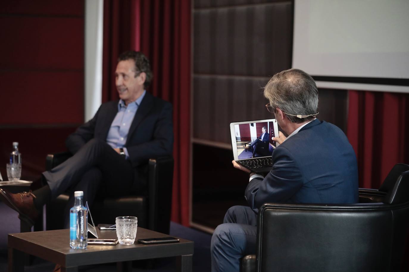 El exfutbolista, exentrenador y actual comentarista y empresario Jorge Valdano, en el Foro Económico de El Norte de Castilla.