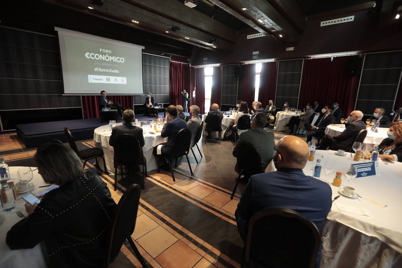 El exfutbolista, exentrenador y actual comentarista y empresario Jorge Valdano, en el Foro Económico de El Norte de Castilla.