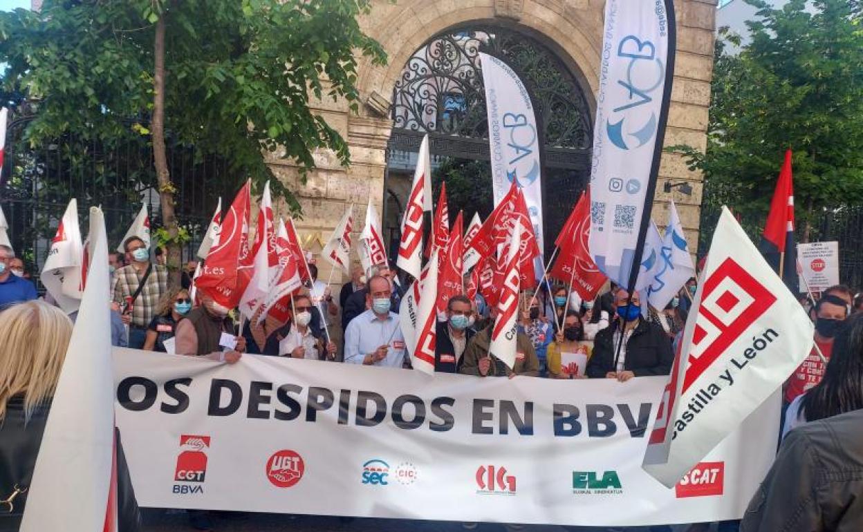 Protesta de trabajadores del BBVA el pasado lunes.