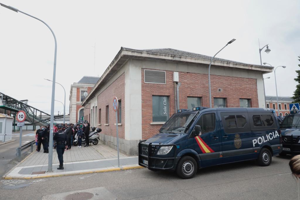 Fotos: La afición del Atlético de Madrid toma Valladolid