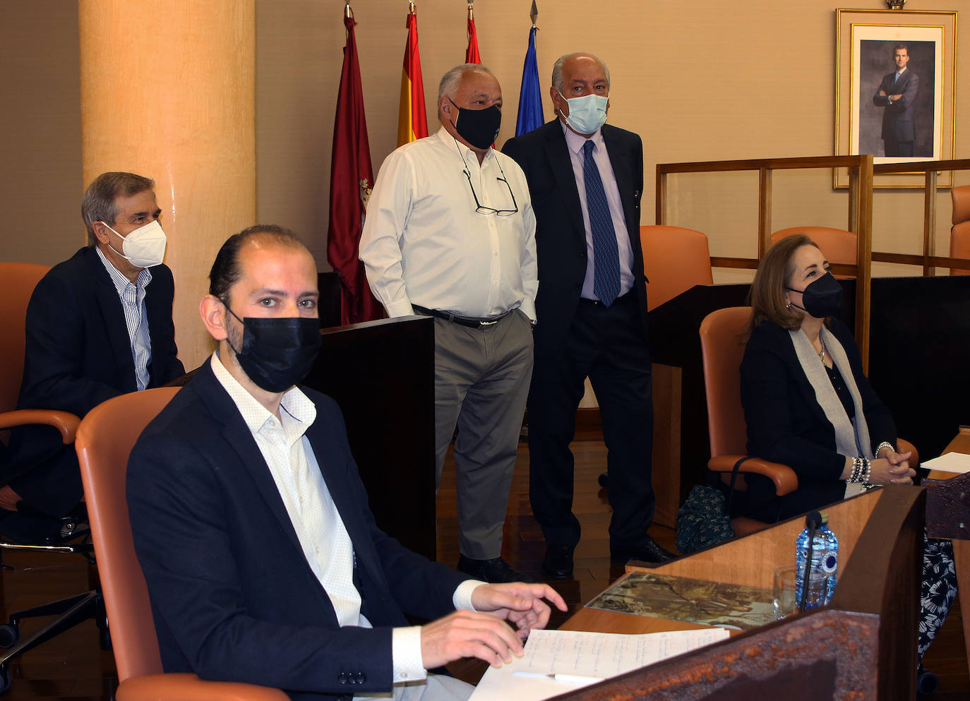 Reunión del prejurado del premio.