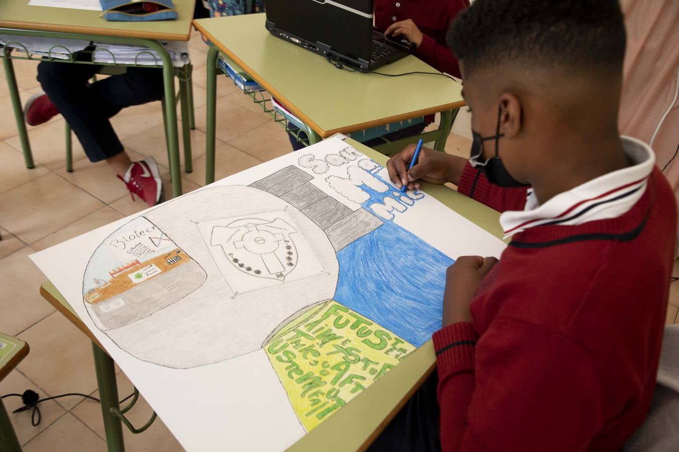 Fotos: El colegio Santa María Micaela de Valladolid participa en el concurso internacional Wisibilizalas