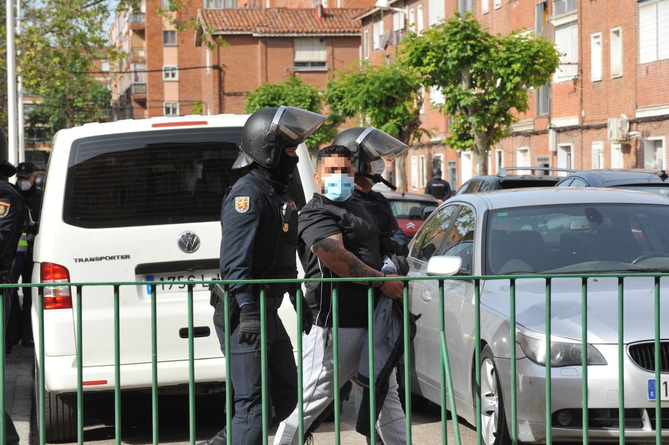 La Policía Nacional, durante la intervención.