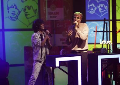Imagen secundaria 1 - Dos momentos del programa, junto a Raphael y los Javis, y Emilio Aragón, hoy, durante la presentación.