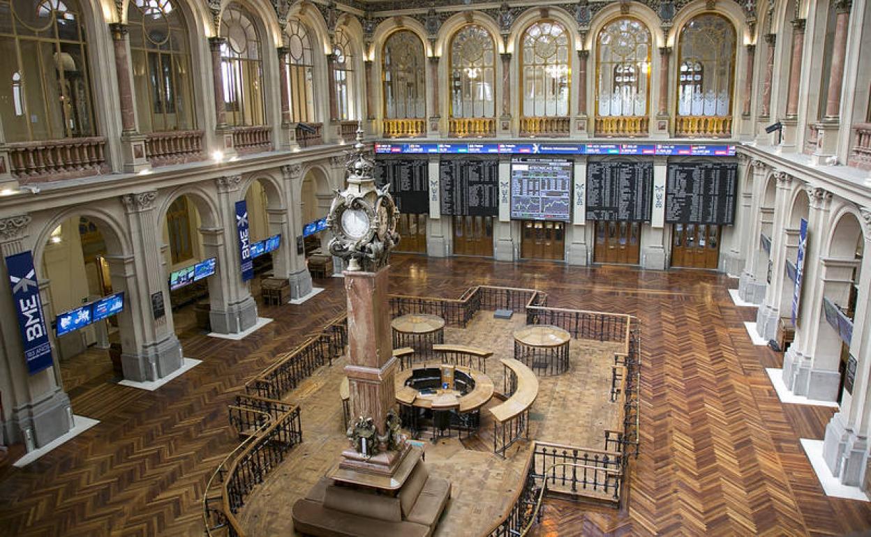 Interior de la Bolsa de Madrid. 