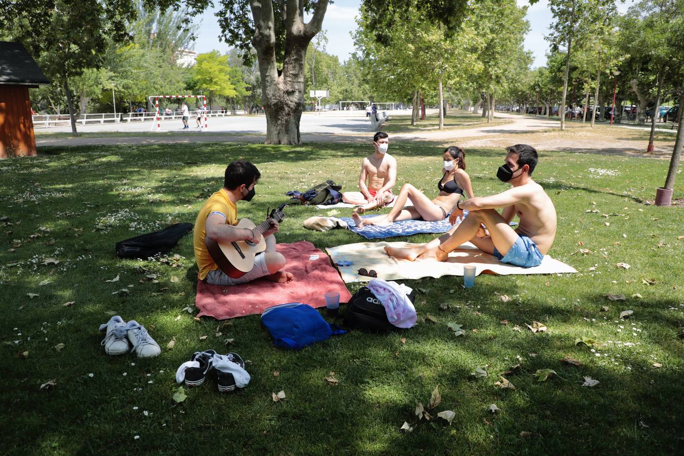 El calor saca a los vallisoletanos a la calle