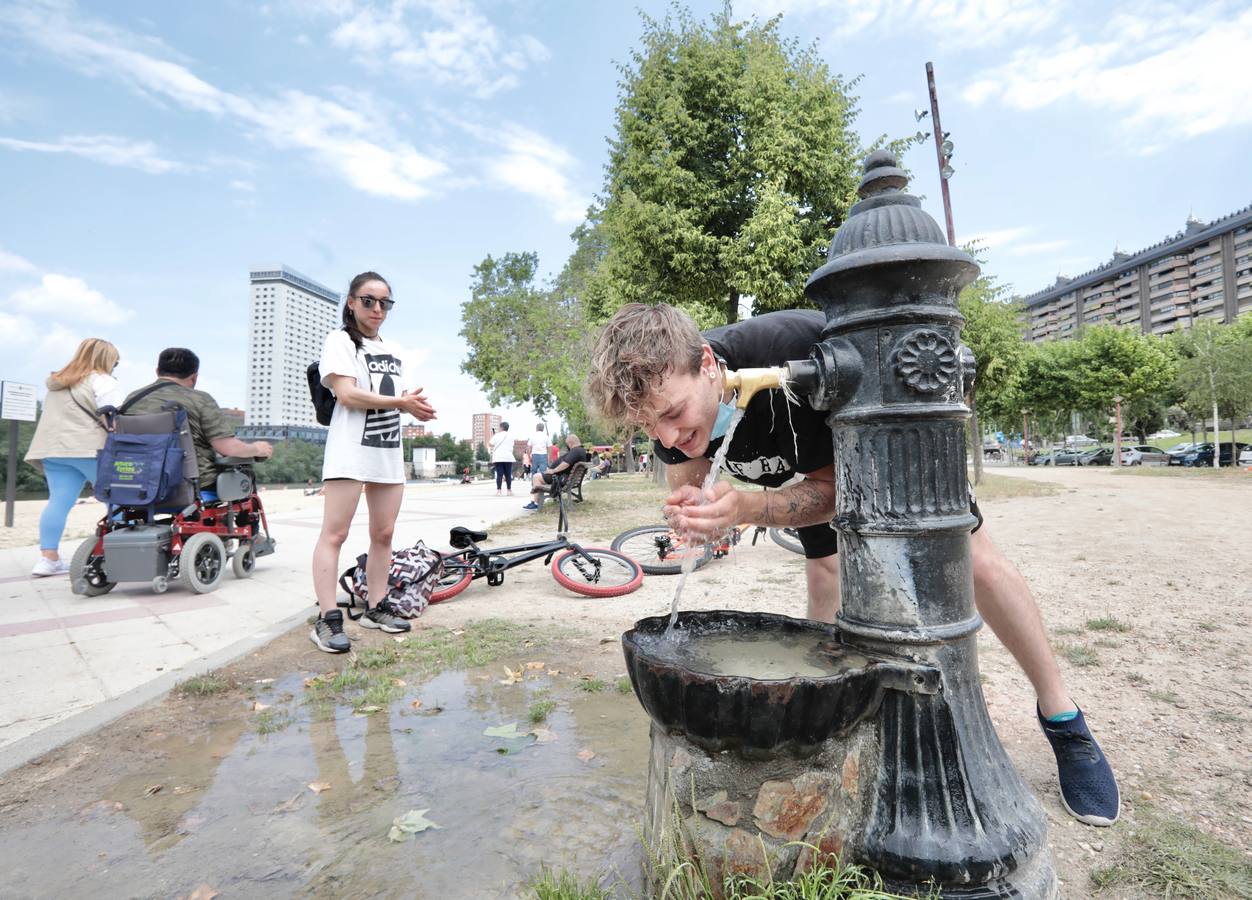 El calor saca a los vallisoletanos a la calle