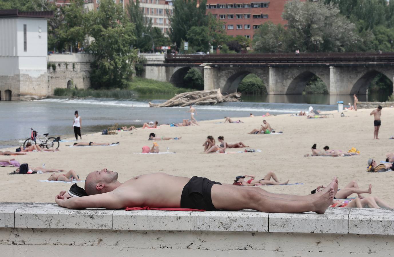 El calor saca a los vallisoletanos a la calle