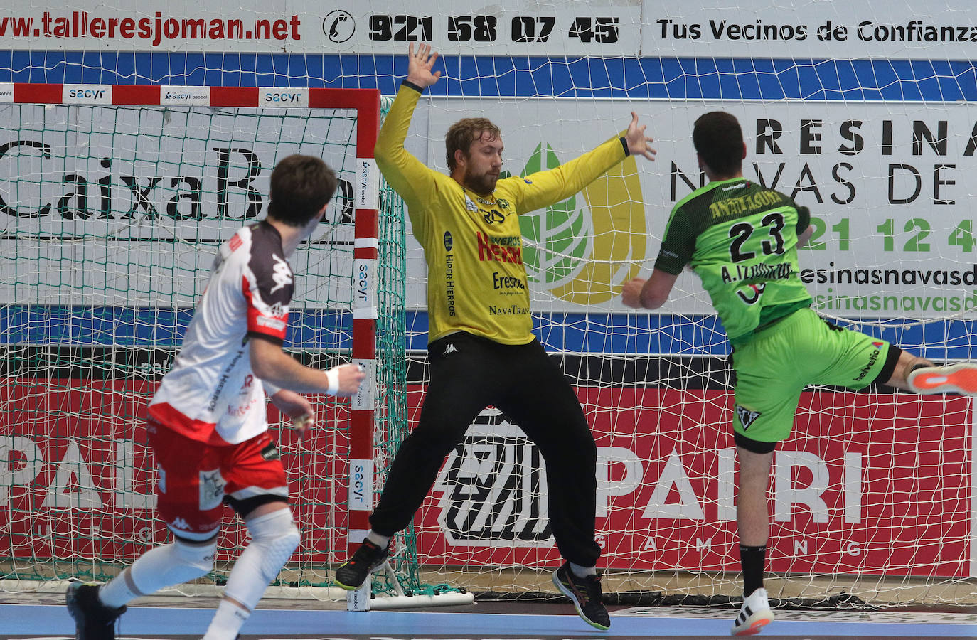 Encuentro entre el balonmano nnava y Anaitasuna. 