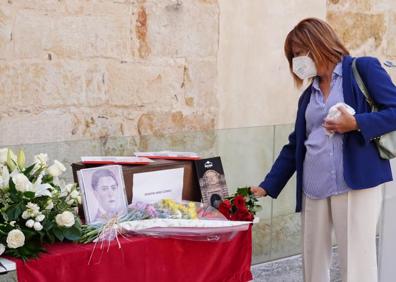 Imagen secundaria 1 - La mañana dejó momentos muy emotivos entre los familiares 