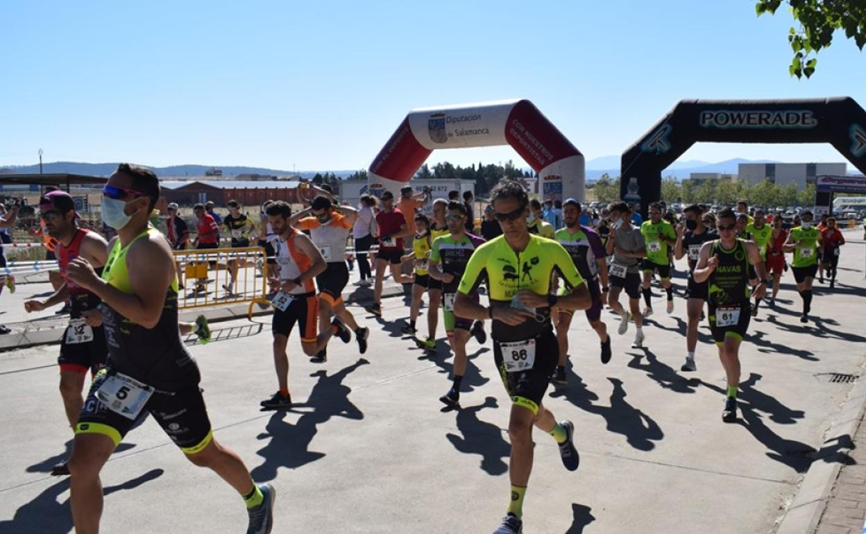 Alberto Domínguez García y Beatriz Alonso conquistan el IV Duatlón Cross Ciudad Rodrigo