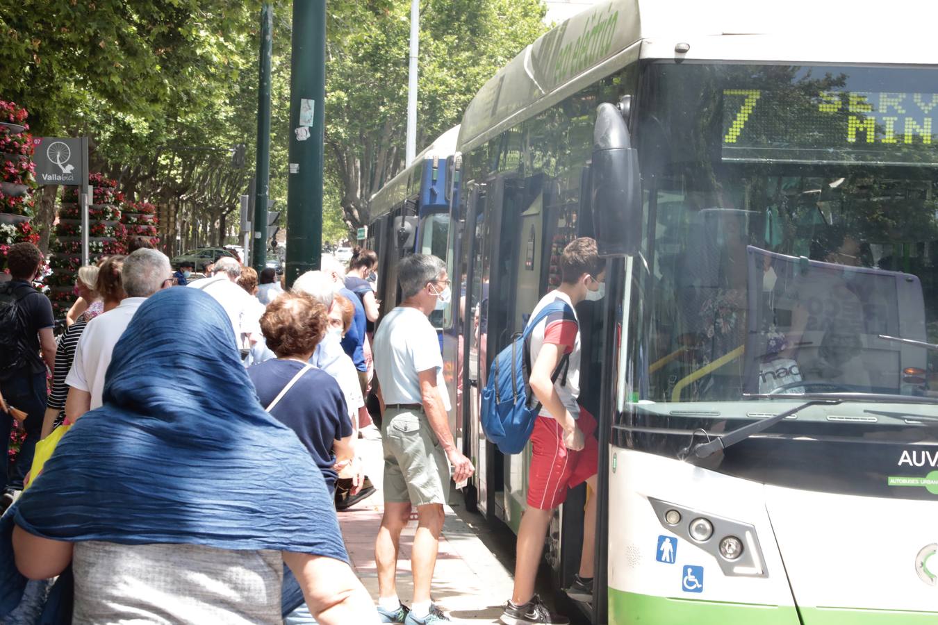 Fotos: Primera jornada de paros en Auvasa