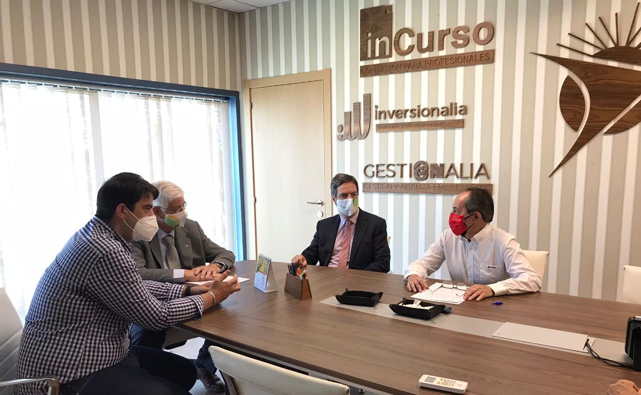 Cruz Roja en Salamanca y Grupo Limcasa firman un nuevo convenio