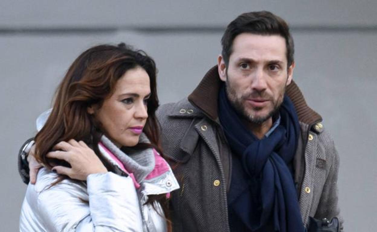 Antonio David Flores con Olga Moreno. 